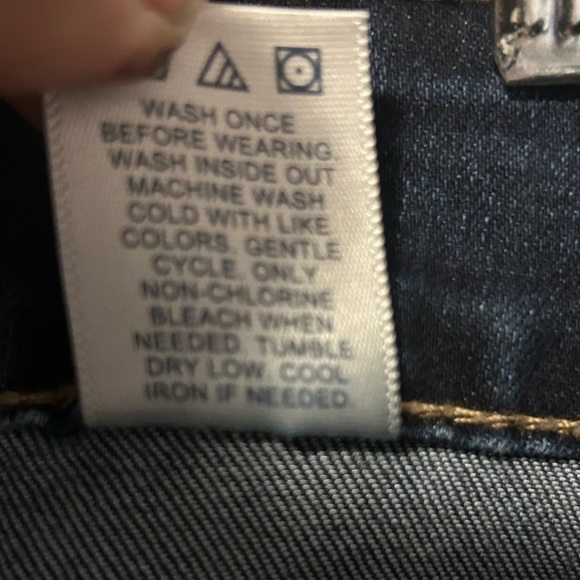 Fairlane | Distressed Women's Jeans | Size 30 - Picture 6 of 7